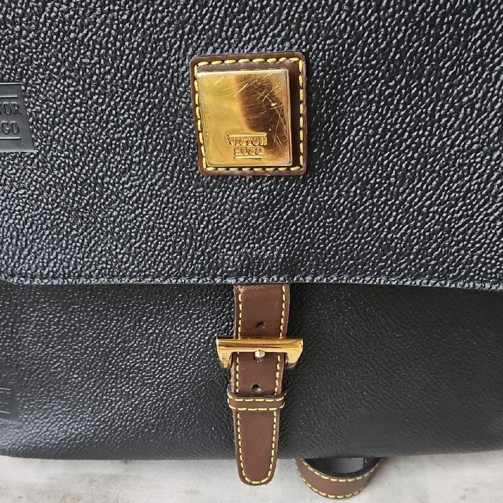Victor Hugo Classic Leather Black Mini Backpack - Picture 4 of 10